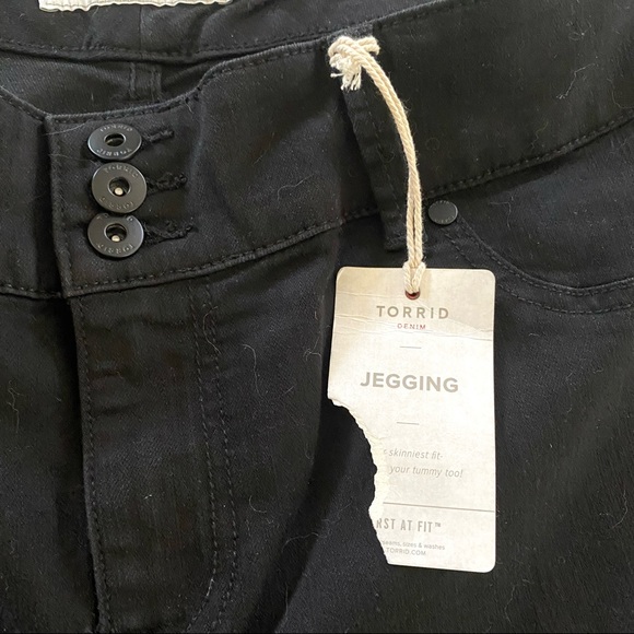 Torrid Black Jegging NWTs - Picture 7 of 10